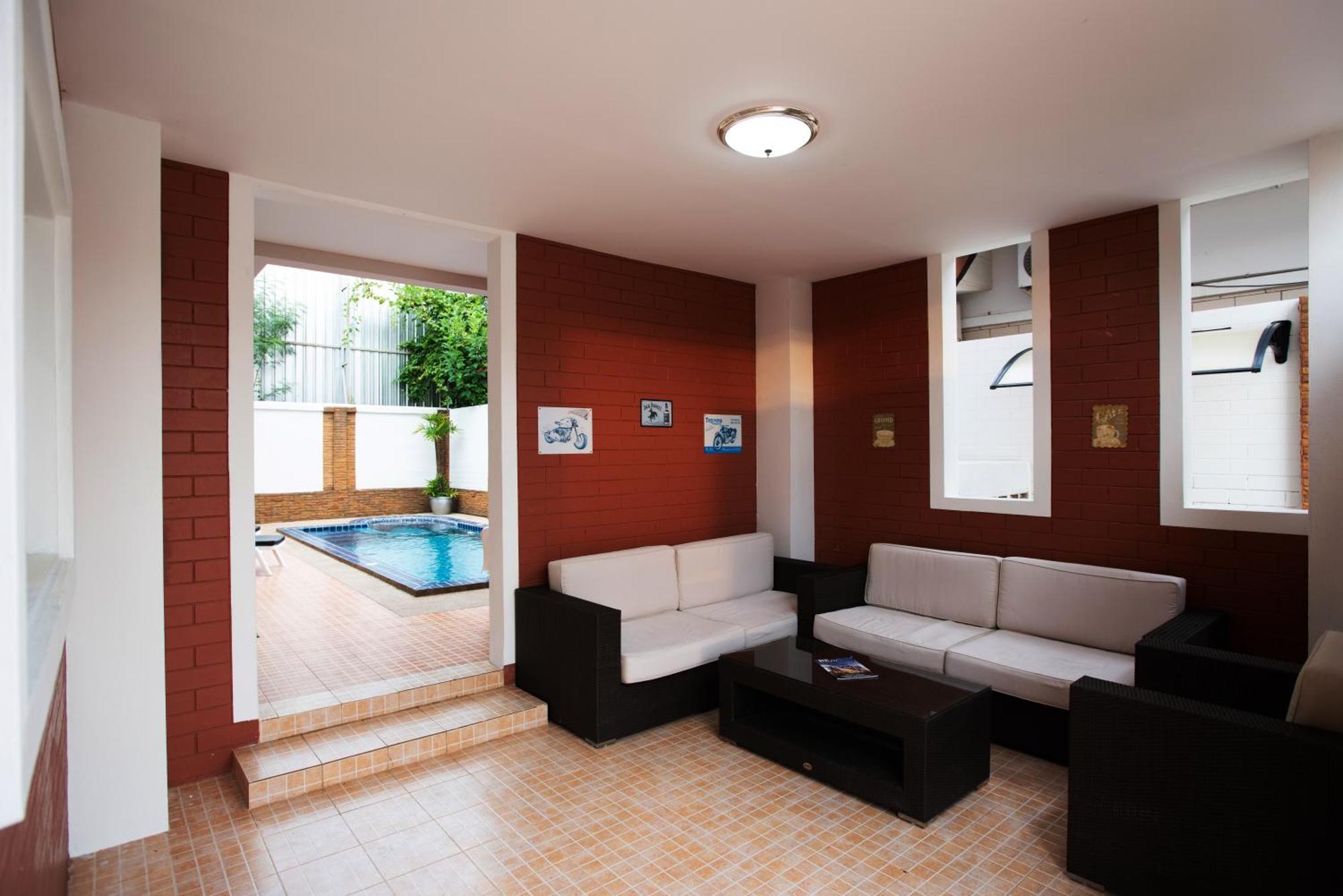 Tw Marina Pool Villa Pattaya Buitenkant foto