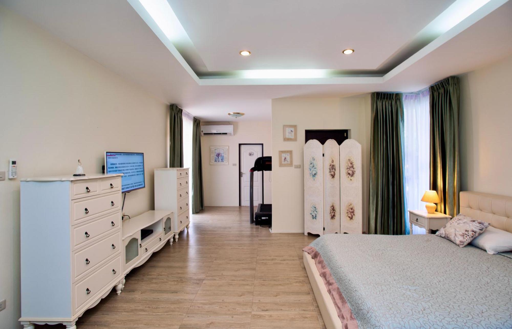 Tw Marina Pool Villa Pattaya Buitenkant foto